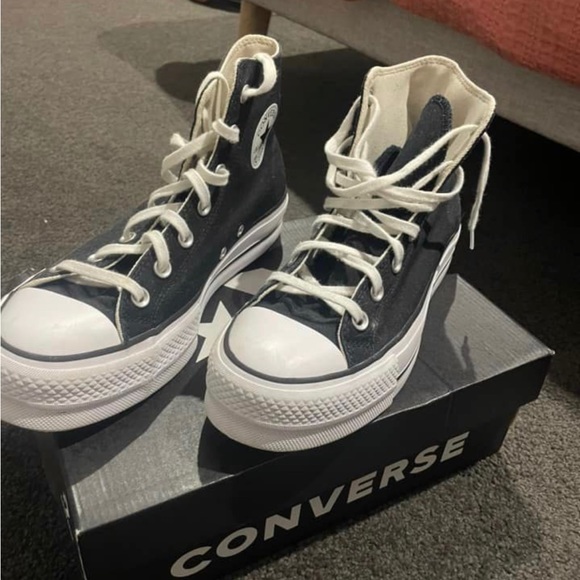 Black and White lift high tops size US women’s 9 - Picture 2 of 6